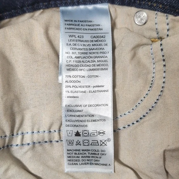 🆕 Levi's Women's Soft Stretch High Waist Skinny Jeans, Classic Dark Wash 26x30 - Picture 10 of 11